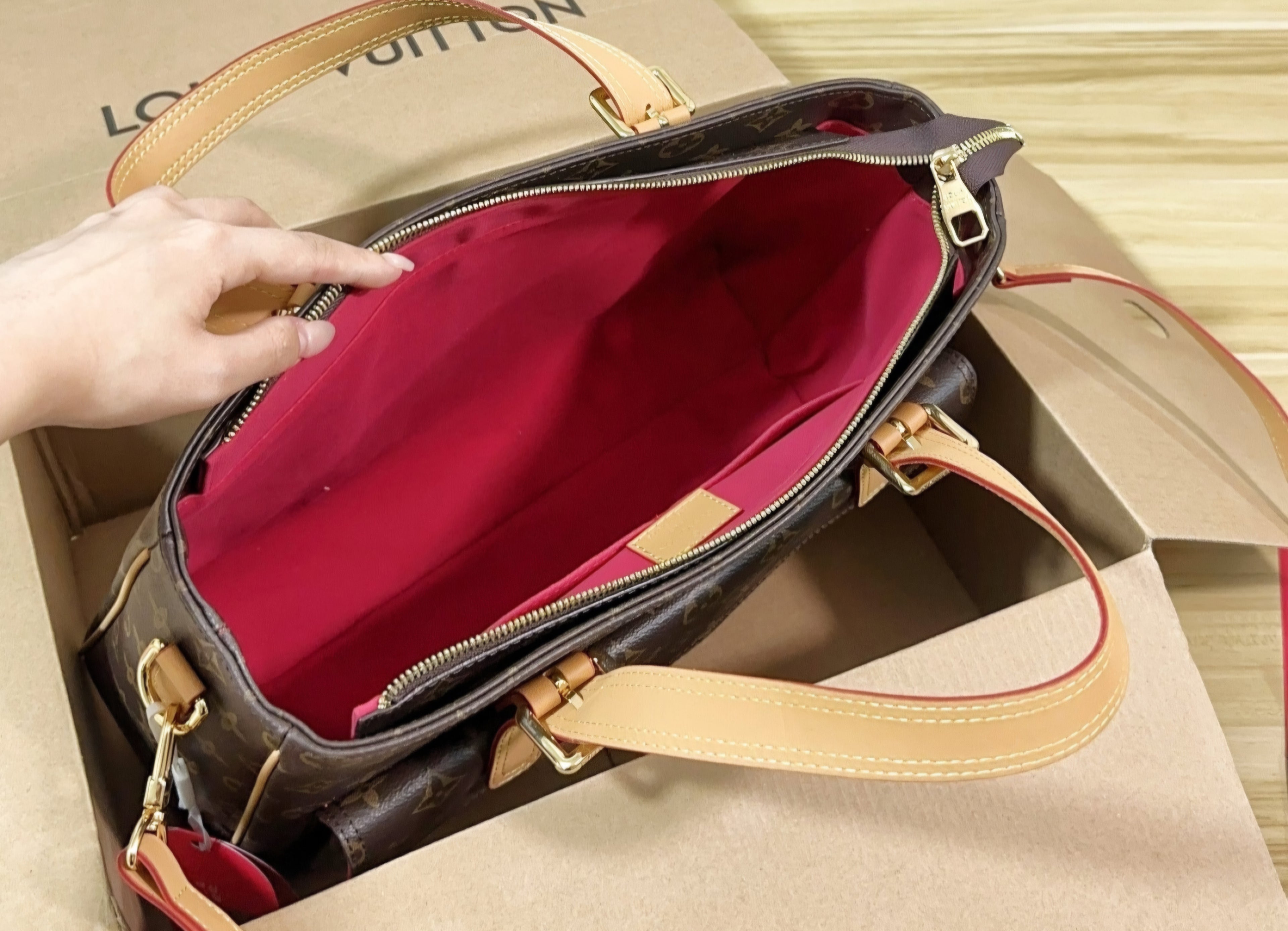 Laptop work bag l logo
