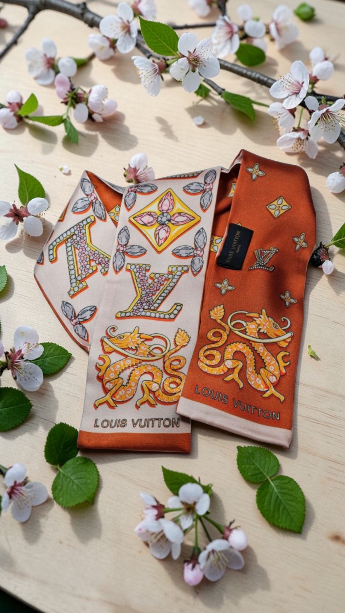 Louis Vuitton labeled Bag scarf Hair Accessory Tagged 100% Silk