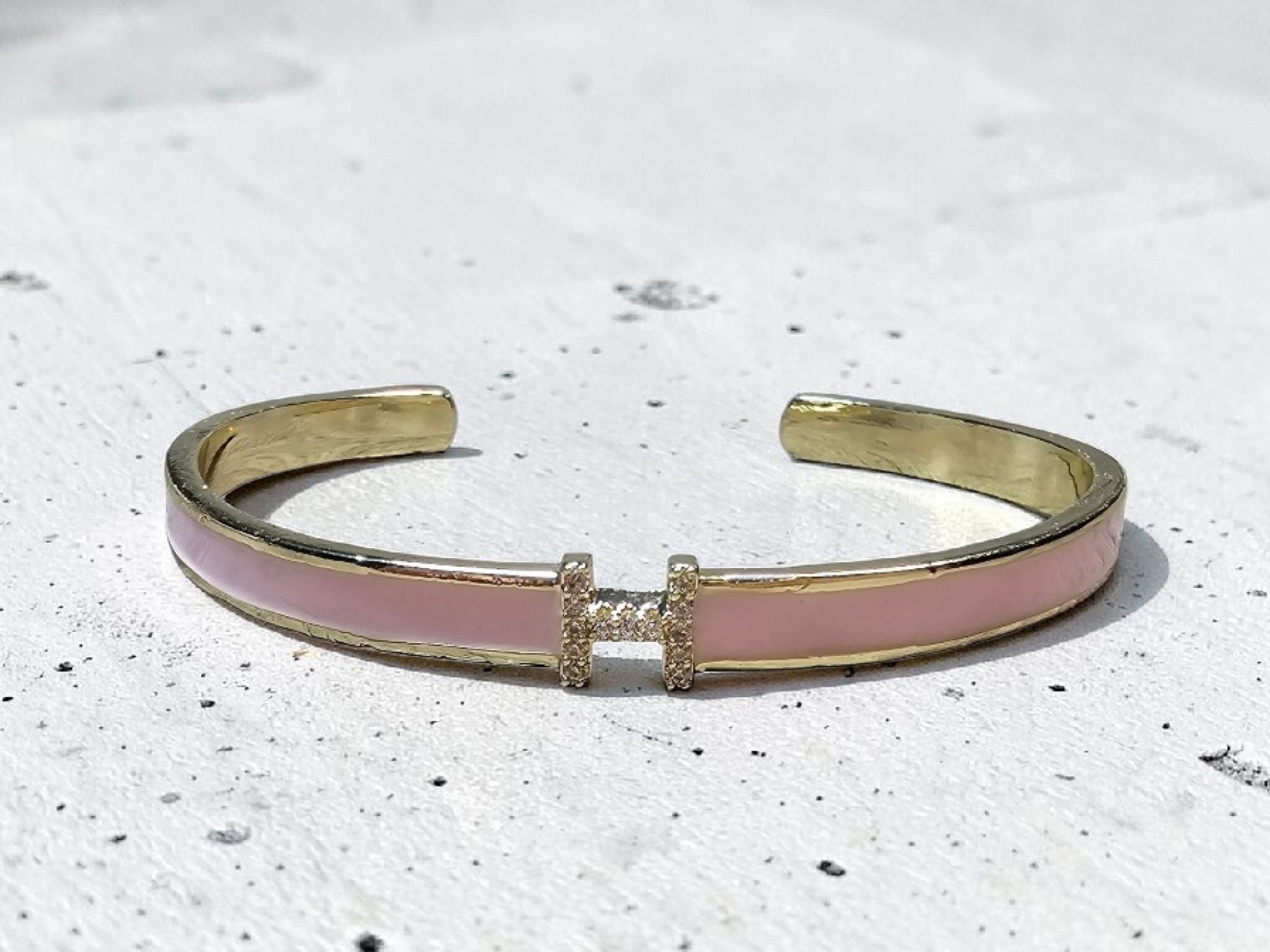 H letter style pink Cuff bracelet