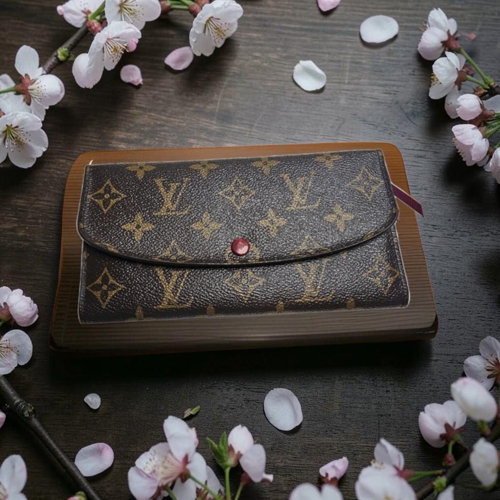 LV Long Wallet 100% Leather EUC