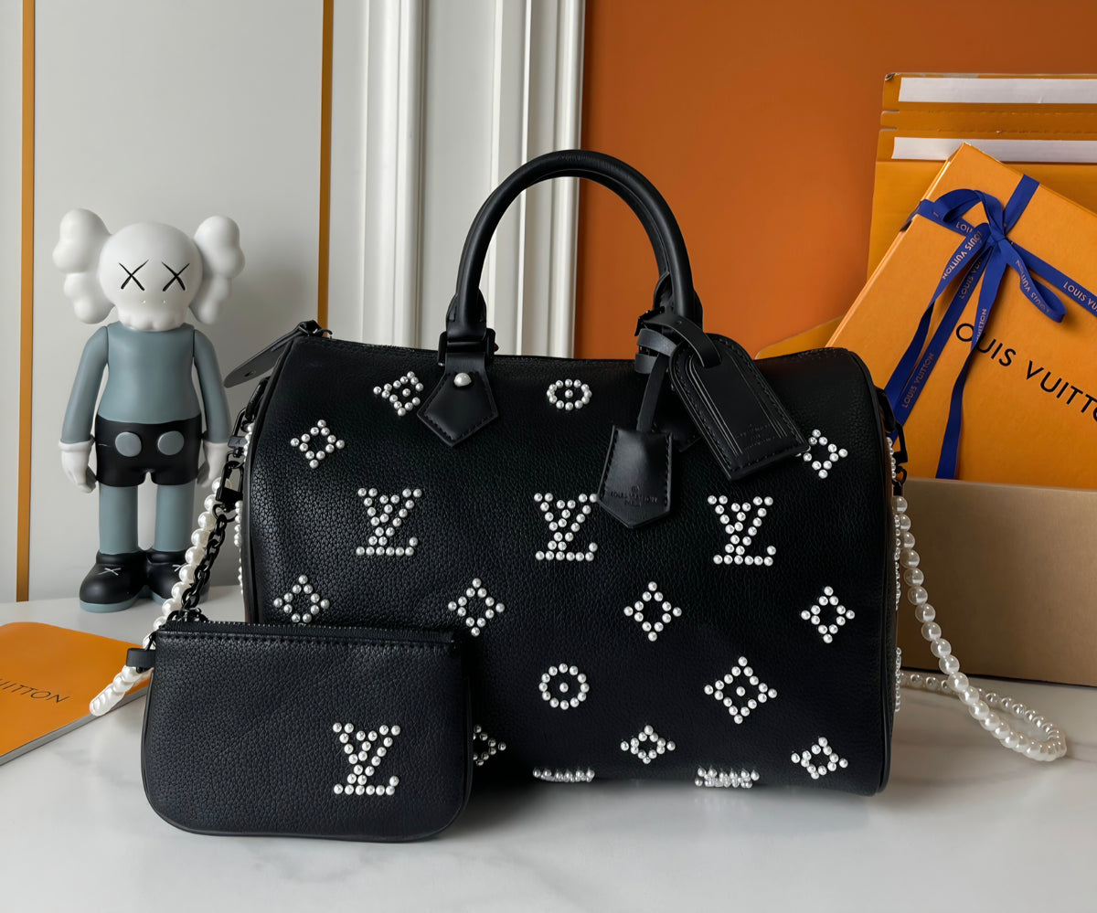 L Logo Pearls Bag