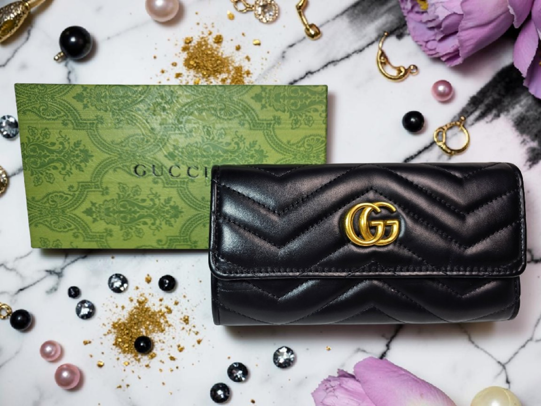 GG Logo Long Wallet w/ Gold hardware and gift box