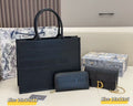 Onyx Black Di logo Large tote bag set