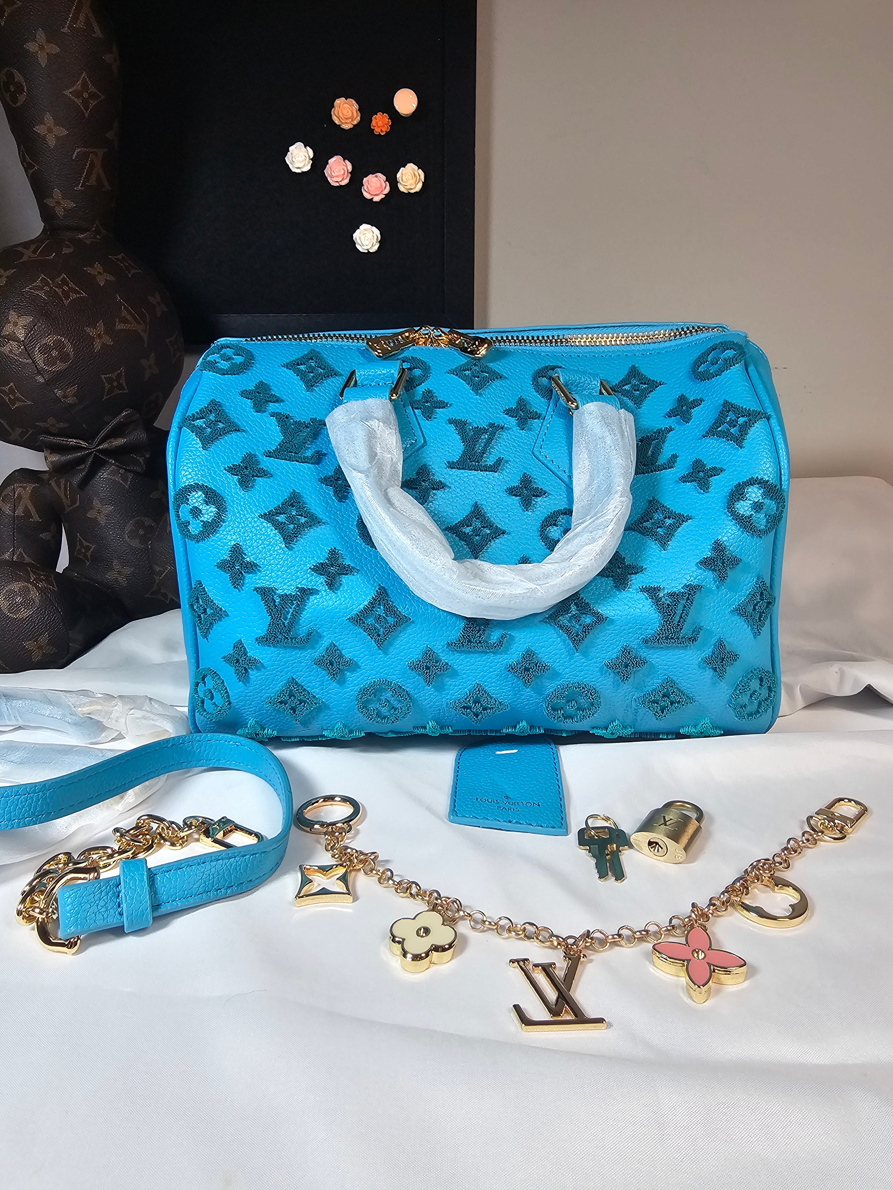 Blue Velvet Logo Speed bag size 30