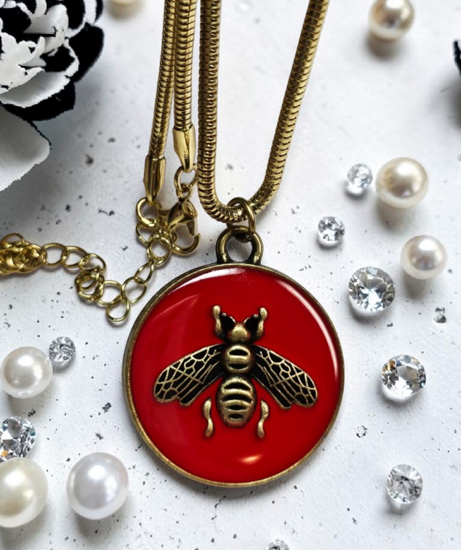 Antique Gold Bee Charm Necklace 18" w/ Extender