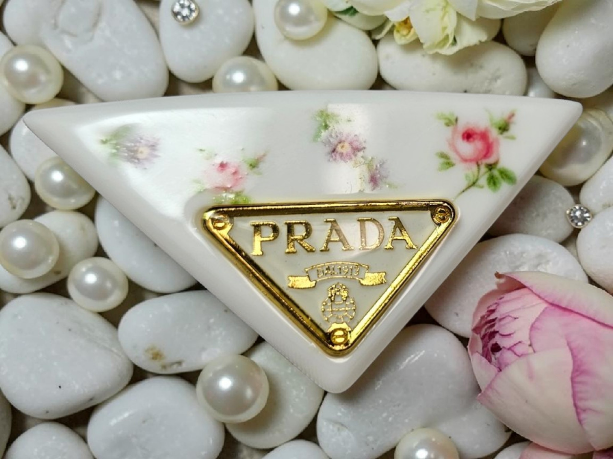Gold charm White Floral Triangle Floral Hair Clip Spring