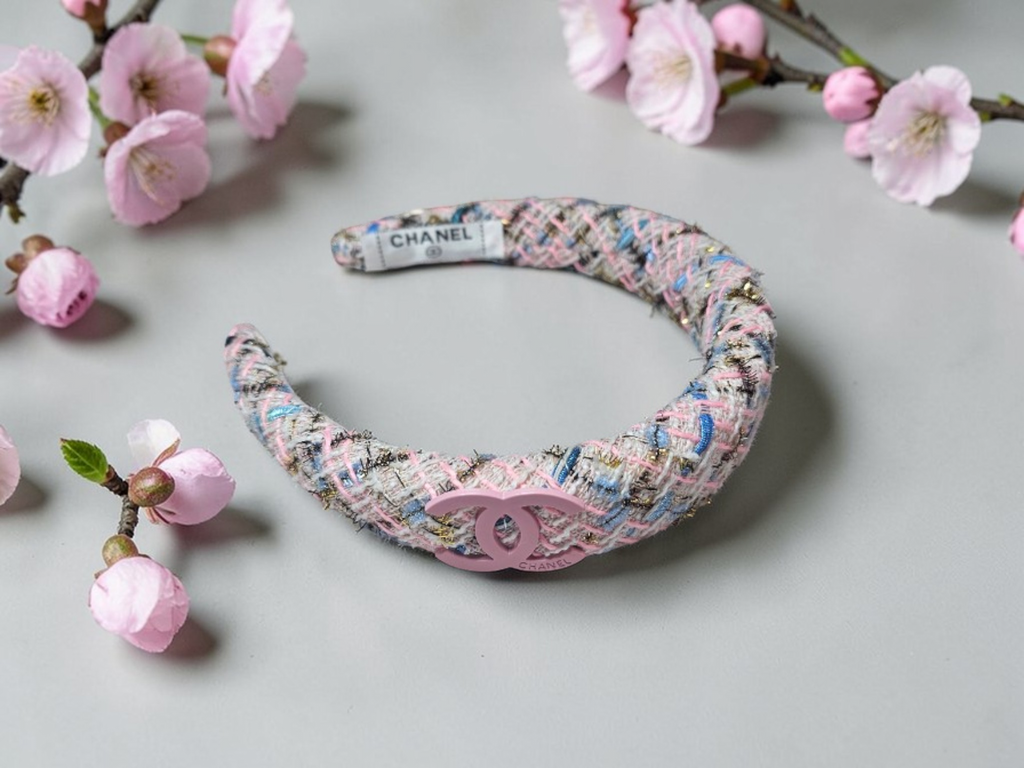 Chanel logo Charm Pink Tweed Headband