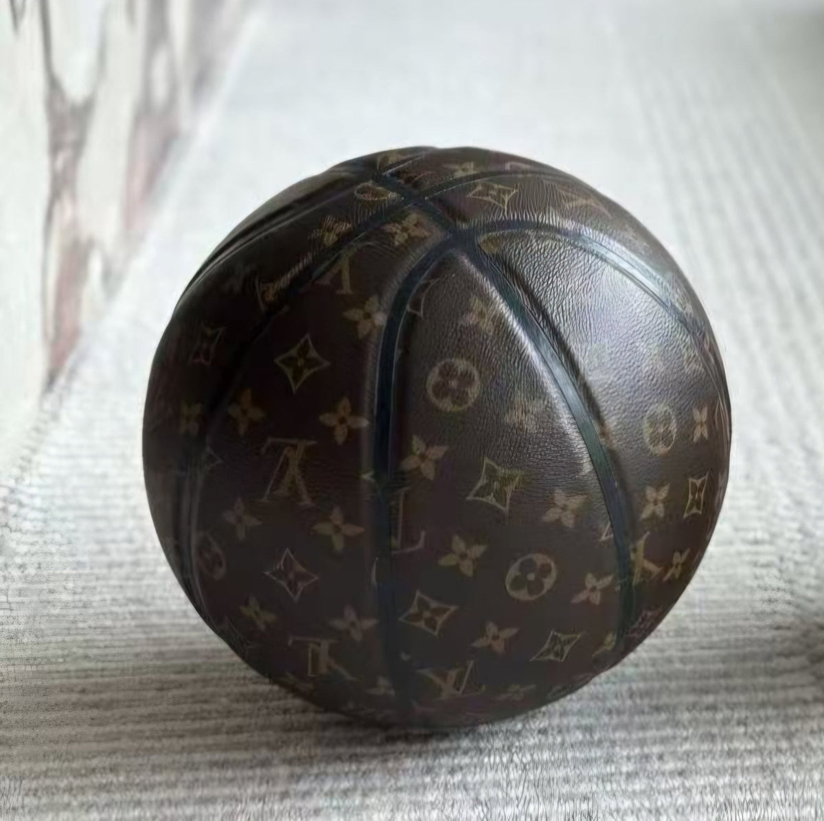 L Logo Basketball Regulation Size