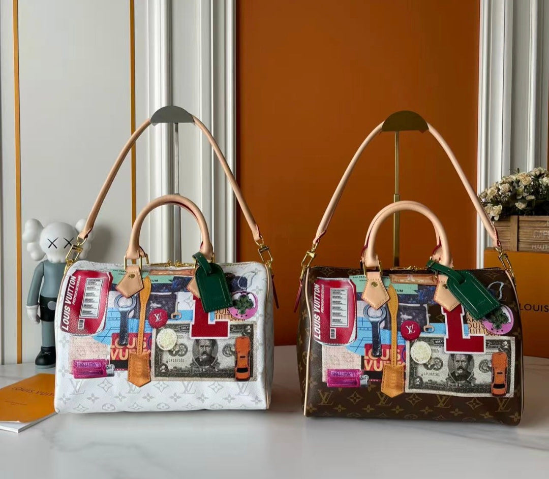 L logo Paint the Town Barrel Bag