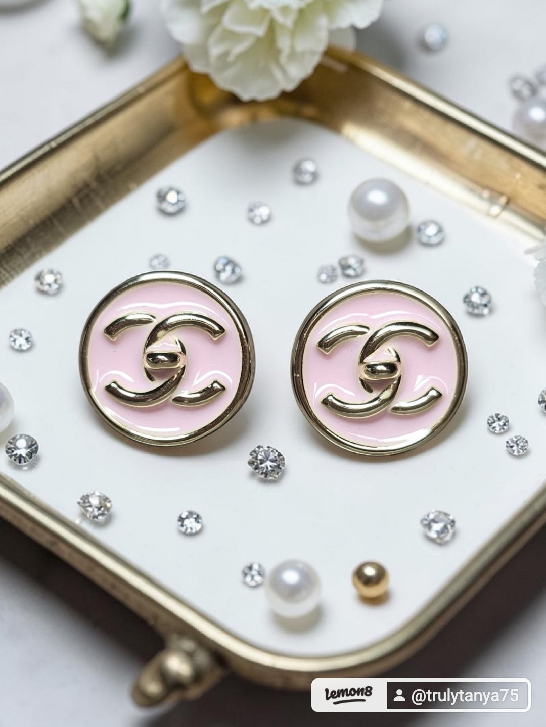Lock detail charm pierced studs Pink