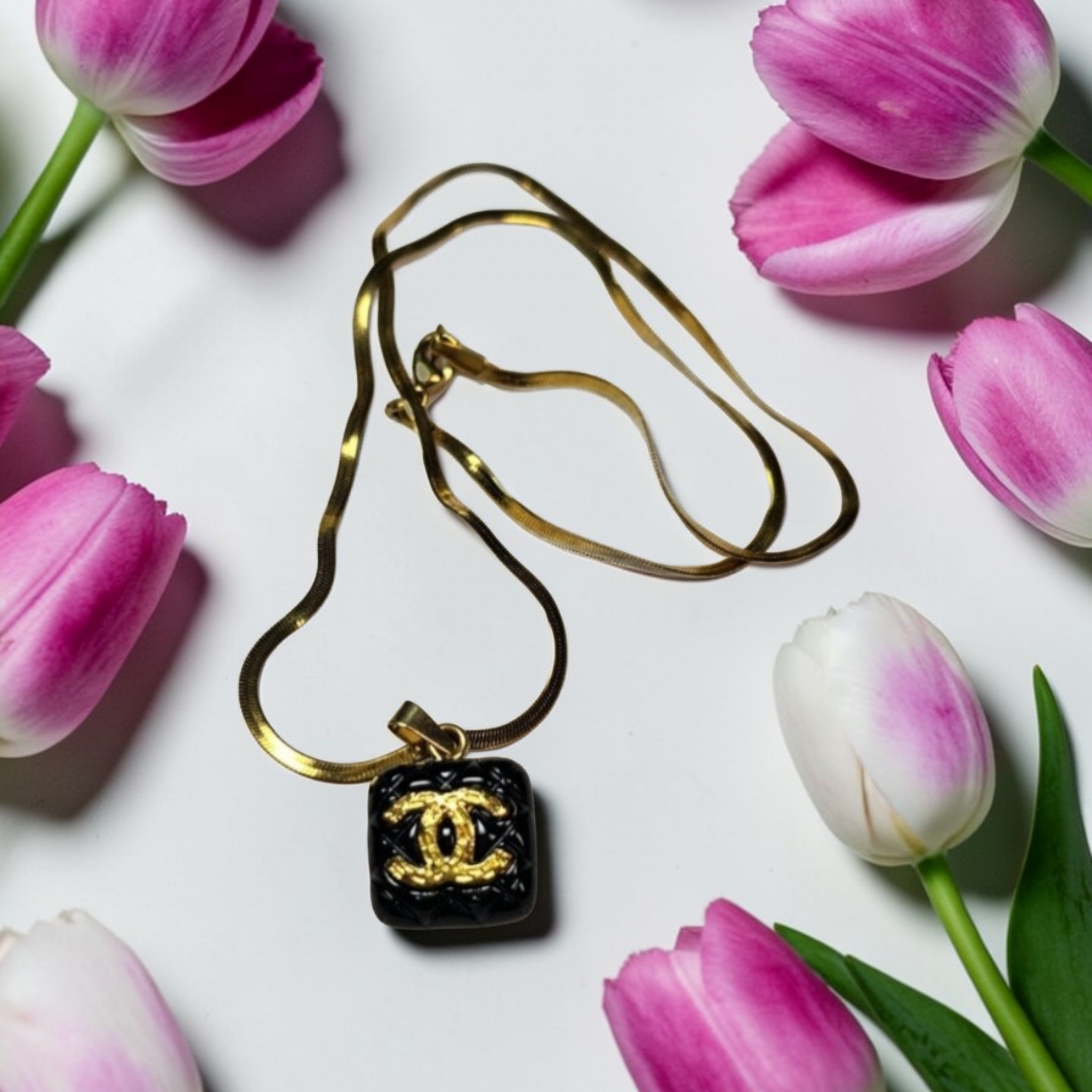 Chanel charm Pendant Necklace Black & Gold CC Logo