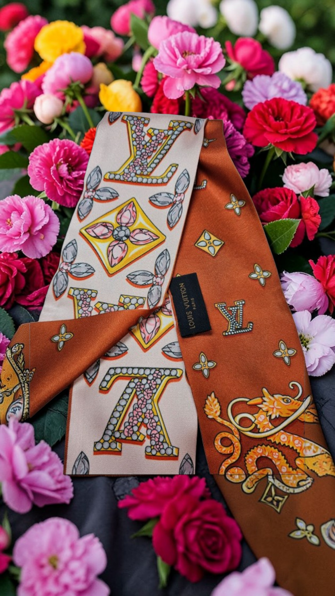 Louis Vuitton labeled Bag scarf Hair Accessory Tagged 100% Silk