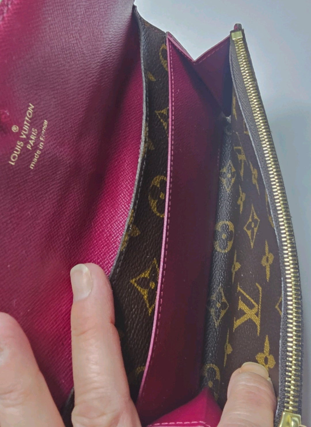 LV Long Wallet 100% Leather EUC