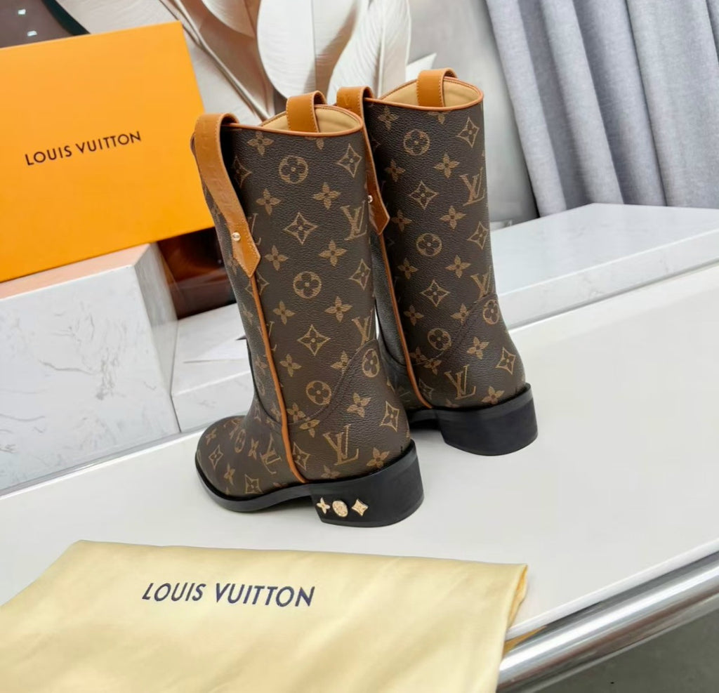 L Logo Boots Western Style